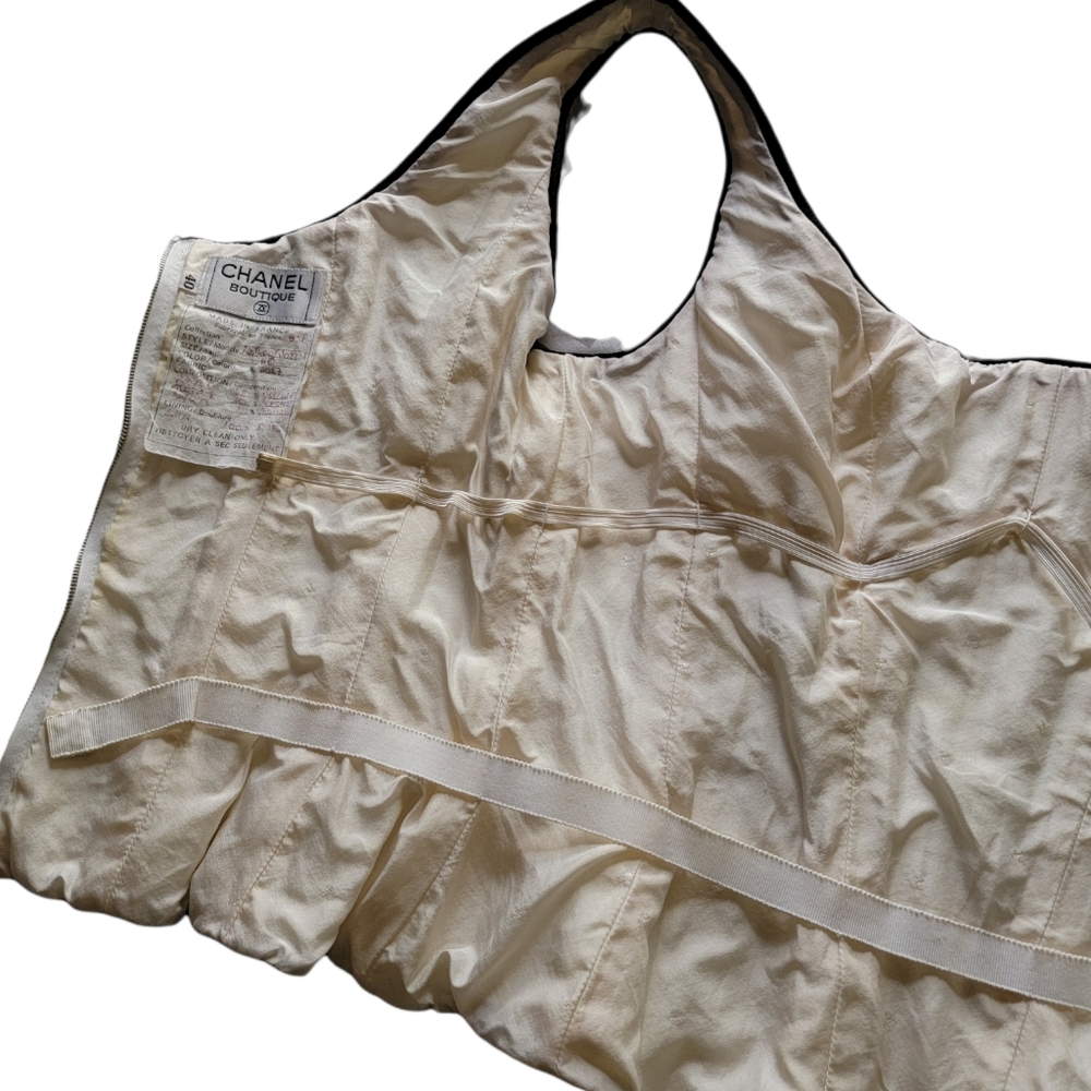 🔥SOLD🔥CHANEL | White Iconic Vntg Runway Spring 1993 White/ Black Corset Cami T - Picture 13 of 16